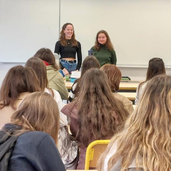Our students in a #WomenInSTEM intervention at the Lycée de la Vallée de Chevreuse (Gif-sur-Yvette)